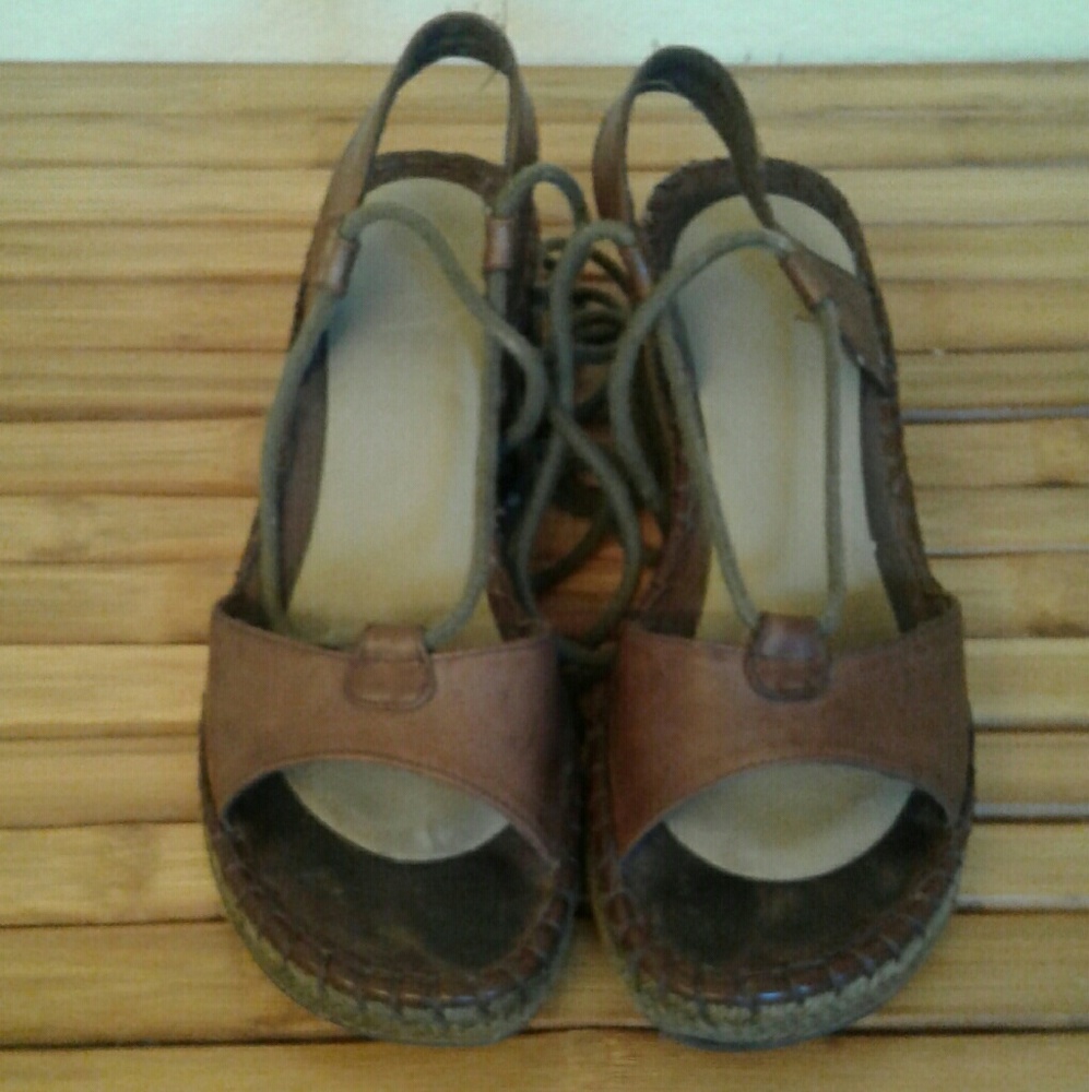 Brown Lace Up Wedge Sz 7
